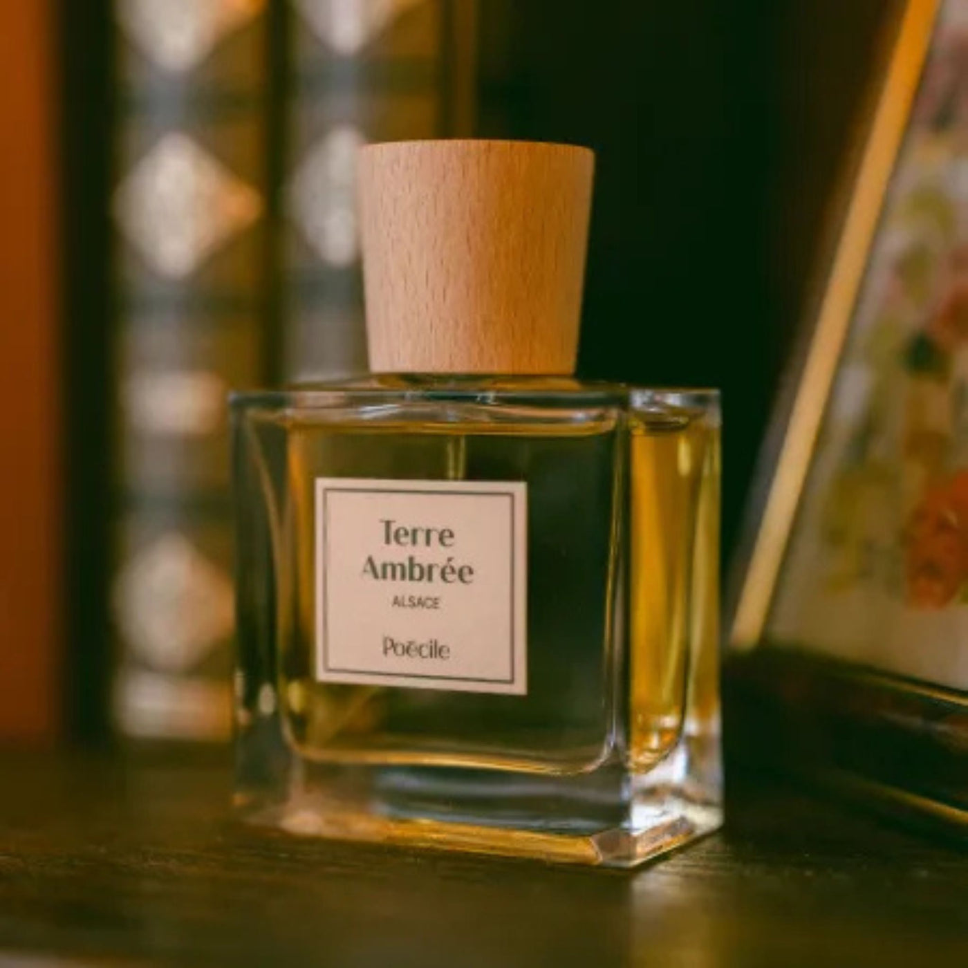 Terre Ambree Perfume Poecile